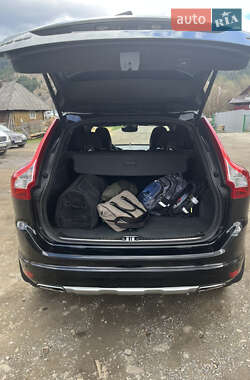 Внедорожник / Кроссовер Volvo XC60 2015 в 