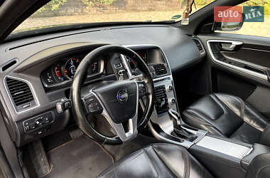 Внедорожник / Кроссовер Volvo XC60 2015 в 