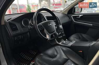 Позашляховик / Кросовер Volvo XC60 2012 в 