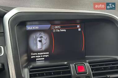 Позашляховик / Кросовер Volvo XC60 2012 в 