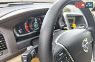 Внедорожник / Кроссовер Volvo XC60 2012 в 