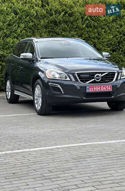Внедорожник / Кроссовер Volvo XC60 2013 в 