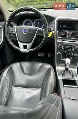 Внедорожник / Кроссовер Volvo XC60 2013 в 