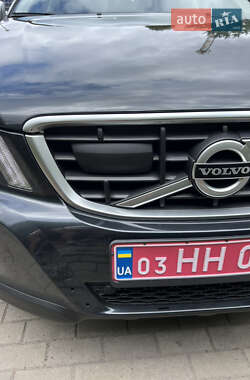 Внедорожник / Кроссовер Volvo XC60 2013 в 