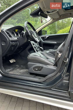 Внедорожник / Кроссовер Volvo XC60 2013 в 