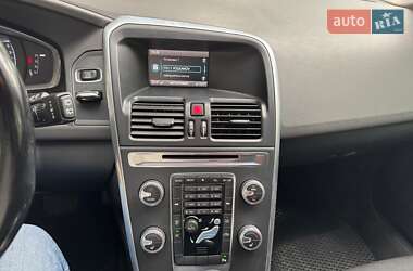 Внедорожник / Кроссовер Volvo XC60 2014 в 