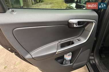 Внедорожник / Кроссовер Volvo XC60 2014 в 