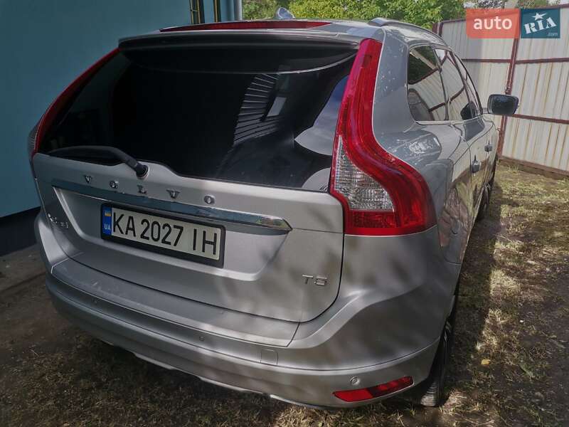 Внедорожник / Кроссовер Volvo XC60 2015 в Киеве