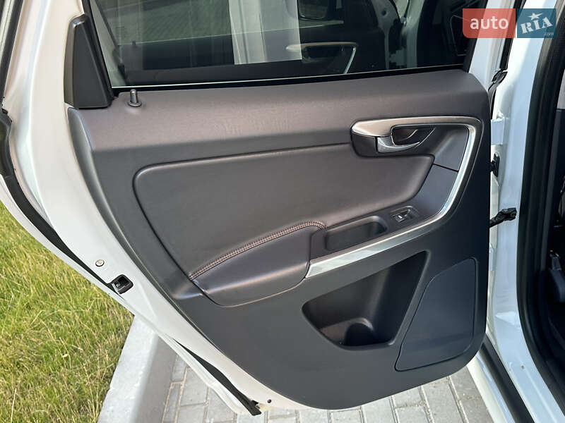 Позашляховик / Кросовер Volvo XC60 2016 в Вінниці