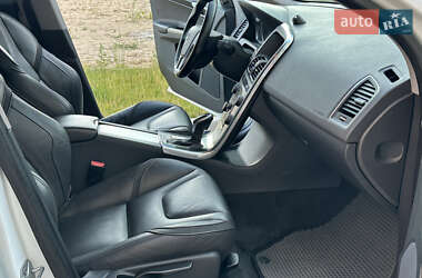 Внедорожник / Кроссовер Volvo XC60 2016 в 