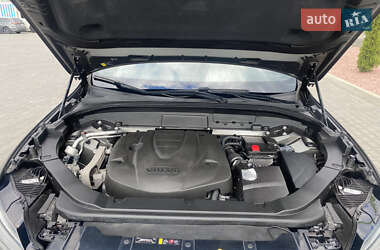 Внедорожник / Кроссовер Volvo XC60 2020 в 