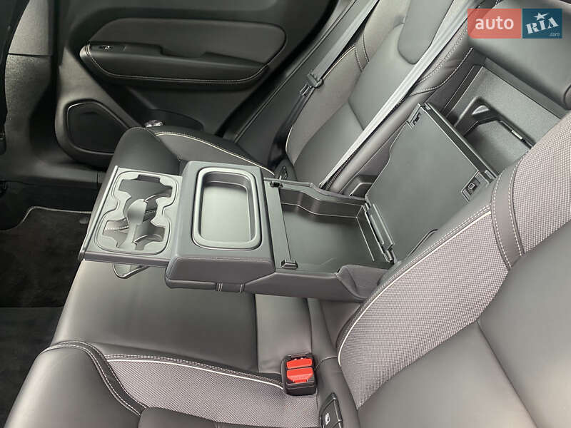 Внедорожник / Кроссовер Volvo XC60 2020 в Луцке