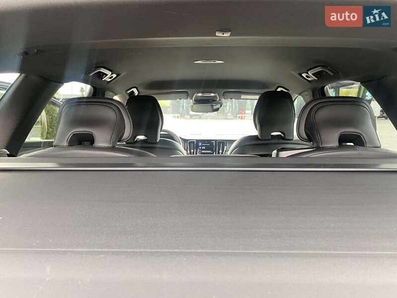 Внедорожник / Кроссовер Volvo XC60 2020 в Луцке