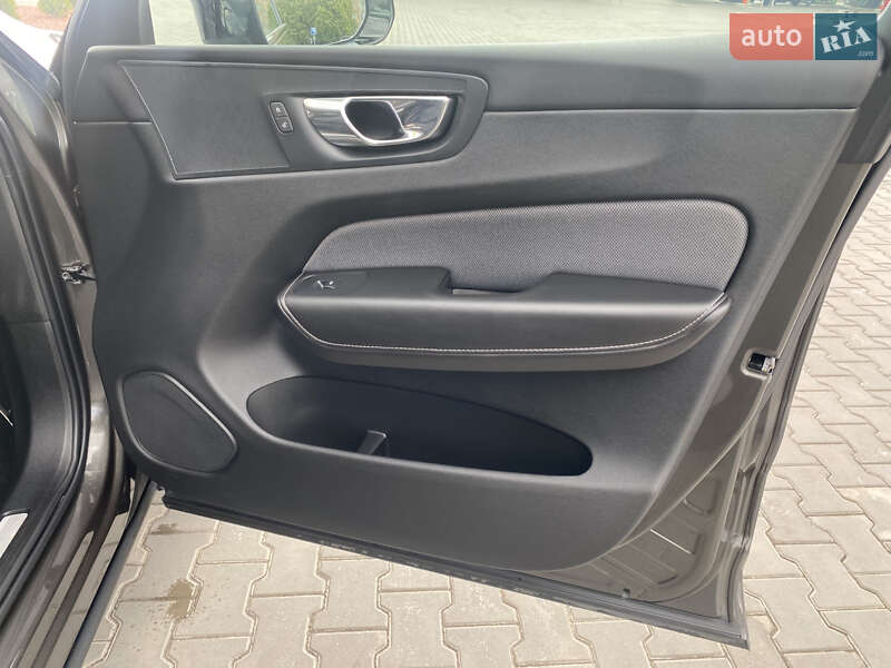 Внедорожник / Кроссовер Volvo XC60 2020 в Луцке