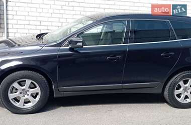 Позашляховик / Кросовер Volvo XC60 2010 в 