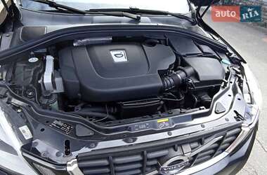 Позашляховик / Кросовер Volvo XC60 2010 в 