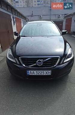 Позашляховик / Кросовер Volvo XC60 2010 в 