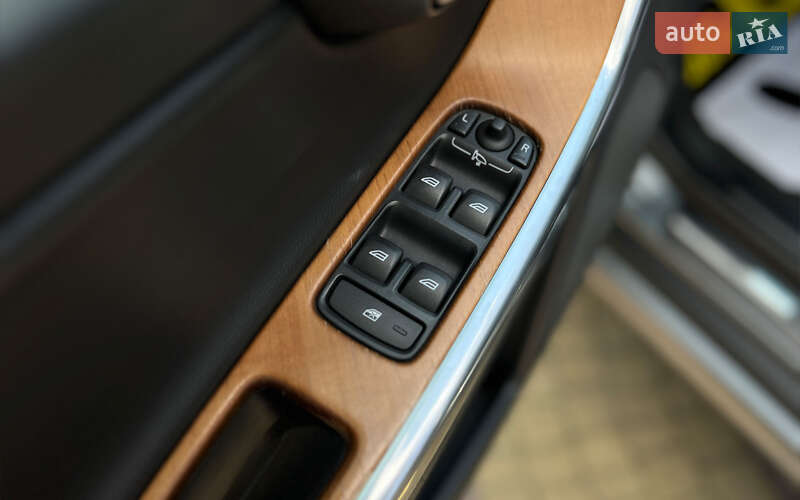 Позашляховик / Кросовер Volvo XC60 2017 в Львові