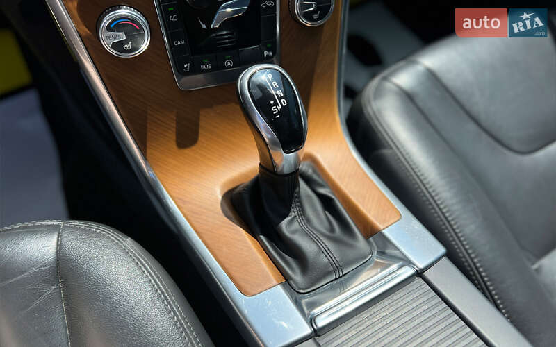 Позашляховик / Кросовер Volvo XC60 2017 в Львові