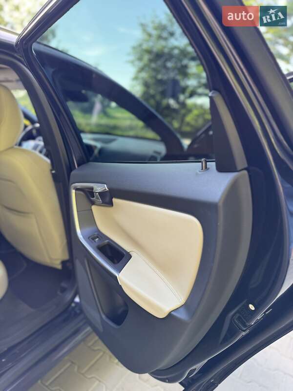 Внедорожник / Кроссовер Volvo XC60 2015 в Тернополе фото 21 Внедорожник / Кроссовер Volvo XC60 2015 в Тернополе