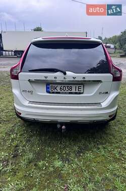 Внедорожник / Кроссовер Volvo XC60 2017 в 