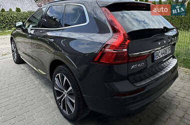 Внедорожник / Кроссовер Volvo XC60 2021 в 