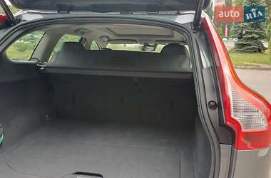Внедорожник / Кроссовер Volvo XC60 2016 в 