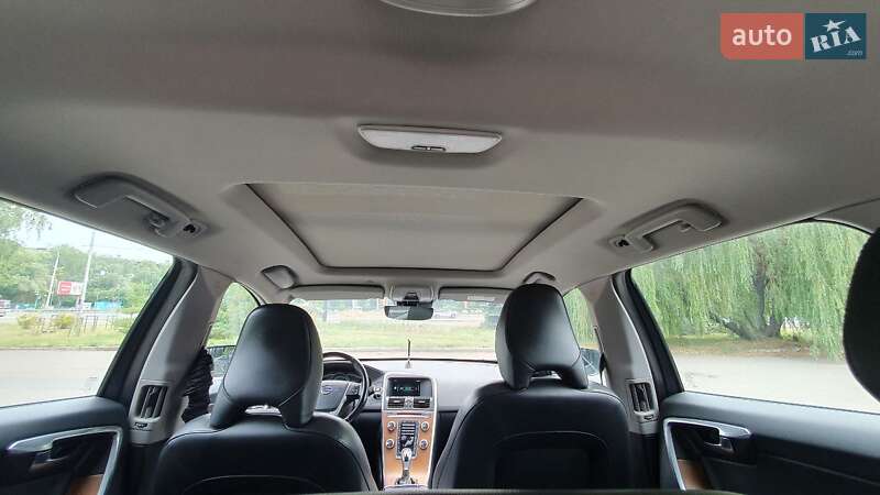 Внедорожник / Кроссовер Volvo XC60 2016 в Киеве фото 15 Внедорожник / Кроссовер Volvo XC60 2016 в Киеве