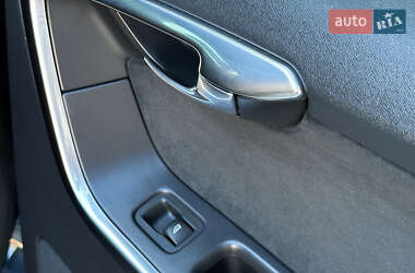 Внедорожник / Кроссовер Volvo XC60 2014 в 