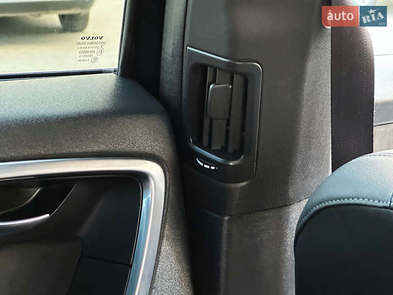 Внедорожник / Кроссовер Volvo XC60 2014 в Тернополе