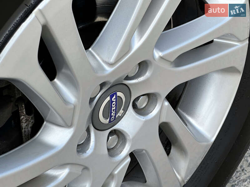 Внедорожник / Кроссовер Volvo XC60 2014 в Тернополе