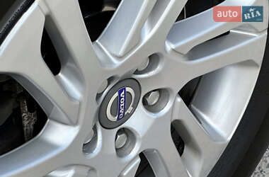 Внедорожник / Кроссовер Volvo XC60 2014 в 