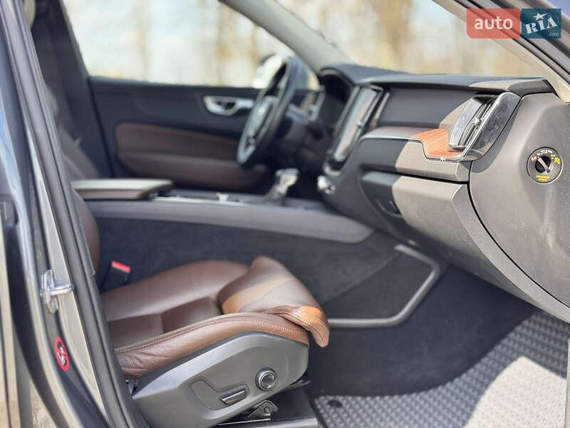 Внедорожник / Кроссовер Volvo XC60 2017 в Виннице фото 14 Внедорожник / Кроссовер Volvo XC60 2017 в Виннице
