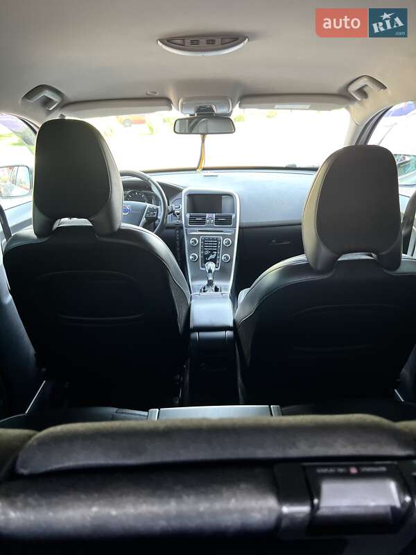 Внедорожник / Кроссовер Volvo XC60 2015 в Кременчуге фото 21 Внедорожник / Кроссовер Volvo XC60 2015 в Кременчуге