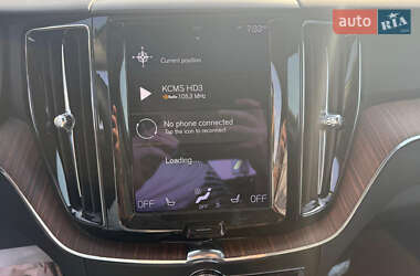 Внедорожник / Кроссовер Volvo XC60 2021 в 
