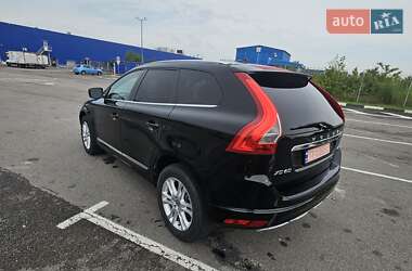 Внедорожник / Кроссовер Volvo XC60 2016 в 