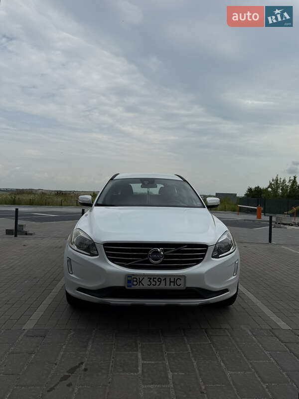Внедорожник / Кроссовер Volvo XC60 2014 в Ровно
