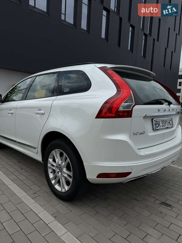 Внедорожник / Кроссовер Volvo XC60 2014 в Ровно