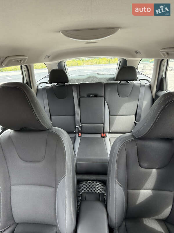 Внедорожник / Кроссовер Volvo XC60 2014 в Ровно