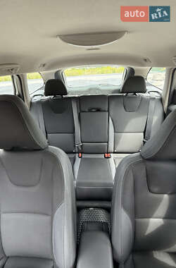 Внедорожник / Кроссовер Volvo XC60 2014 в 