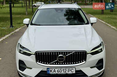 Внедорожник / Кроссовер Volvo XC60 2021 в 