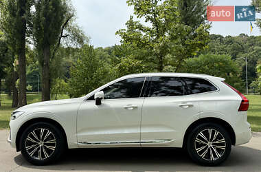 Внедорожник / Кроссовер Volvo XC60 2021 в 