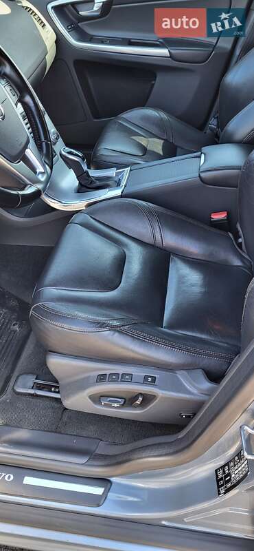 Внедорожник / Кроссовер Volvo XC60 2017 в Черкассах