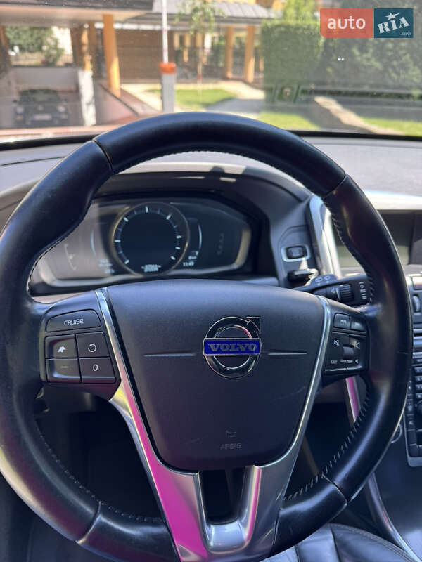 Внедорожник / Кроссовер Volvo XC60 2013 в Киеве