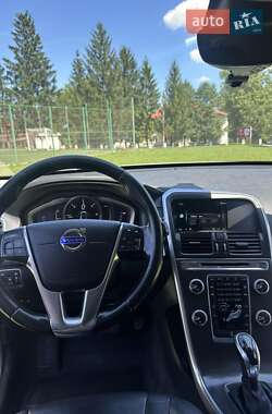 Внедорожник / Кроссовер Volvo XC60 2015 в 