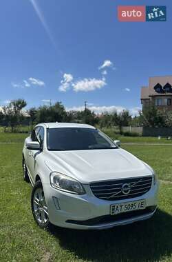 Внедорожник / Кроссовер Volvo XC60 2015 в 