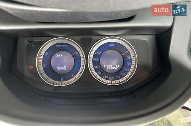 Внедорожник / Кроссовер Volvo XC60 2010 в 