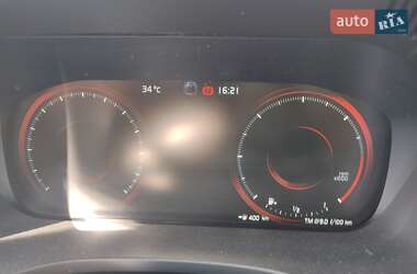 Внедорожник / Кроссовер Volvo XC60 2018 в 