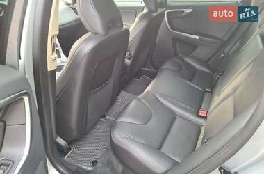 Внедорожник / Кроссовер Volvo XC60 2011 в 