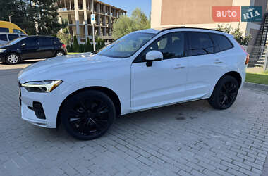 Внедорожник / Кроссовер Volvo XC60 2022 в 